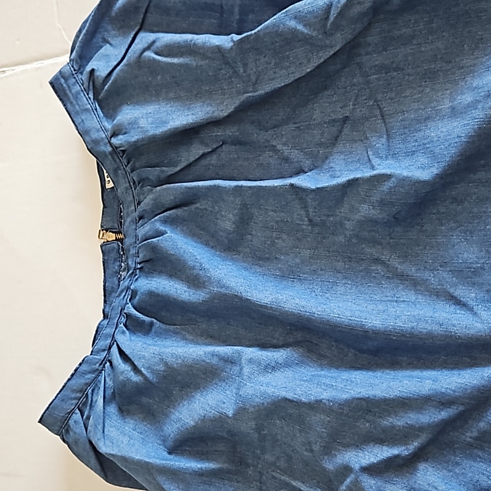 UNIQ, NWT, Chambray Pleated  Mini Skirt, Large